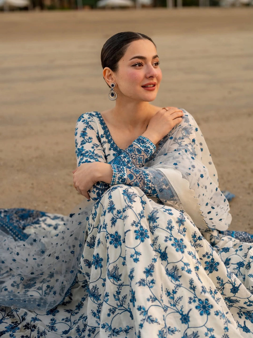 Hania Aamir Viral Maxi