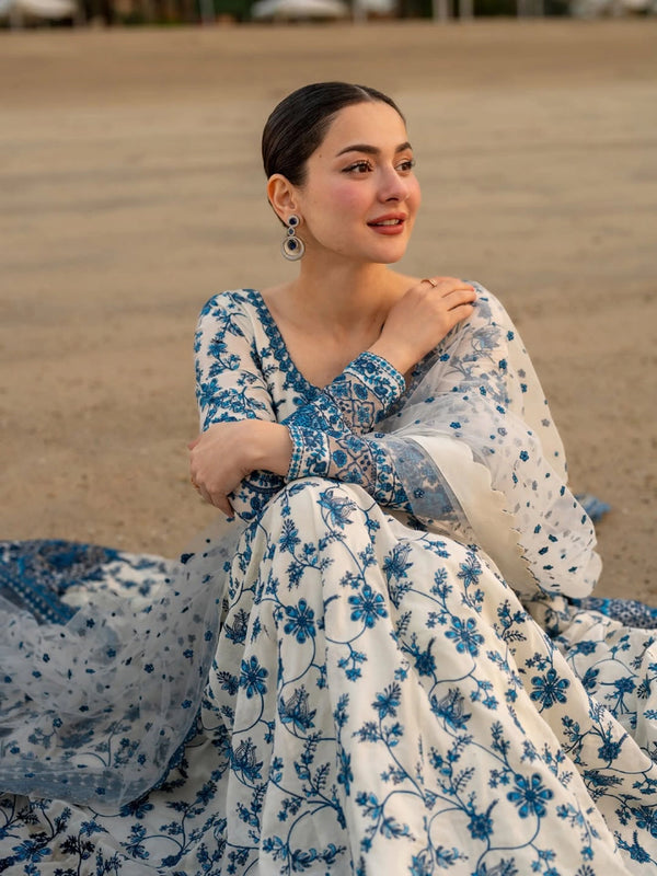 Hania Aamir Viral Maxi
