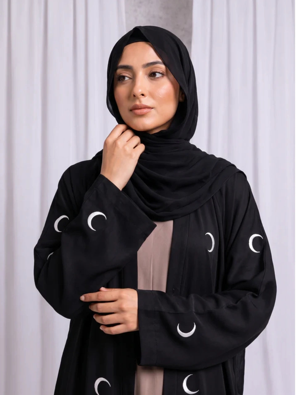 Moon Abaya